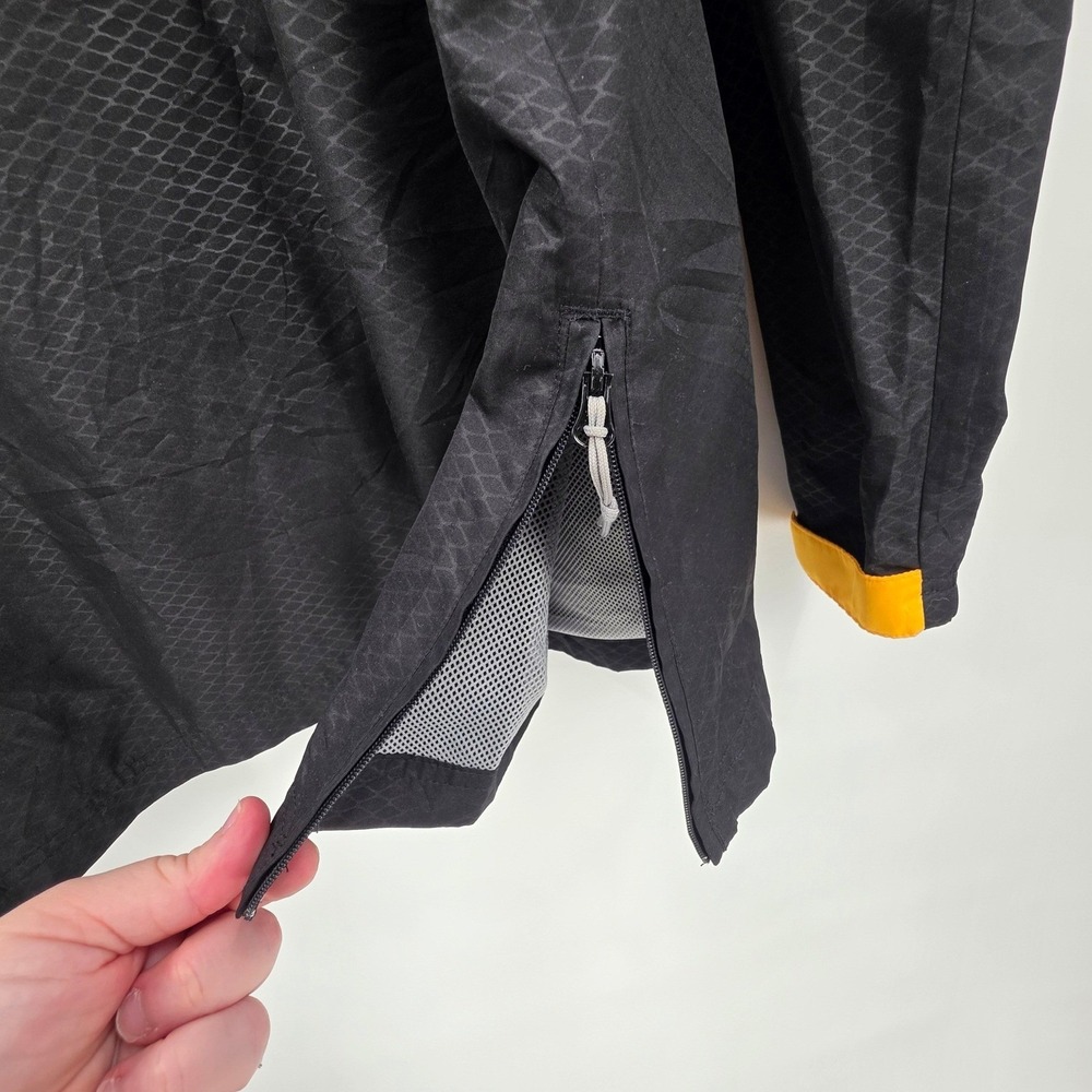 REEKBOK CENTER ICE BOSTON BRUINS 1/4 Zip WINDBREAKER MENS MEDIUM BLACK YELLOW - Picture 11 of 15